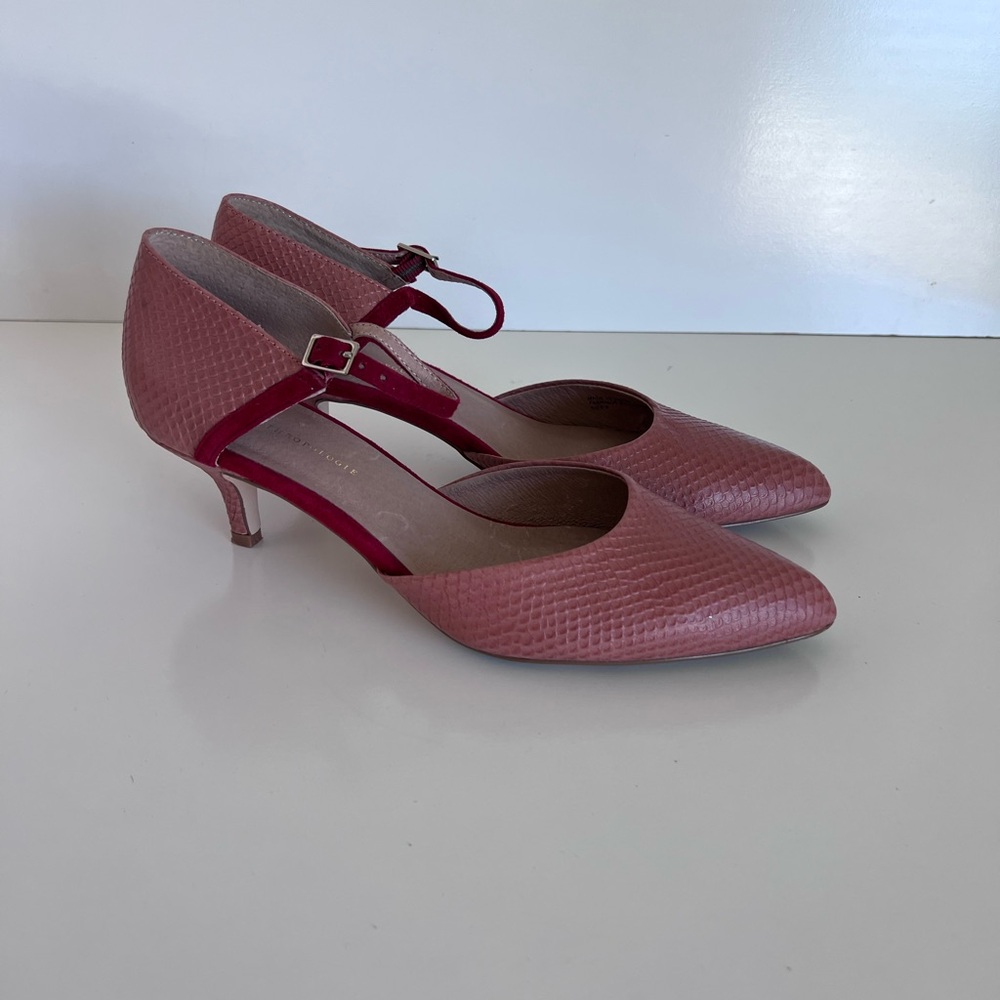 By Anthropologie Pointed‎ Toe Ankle Strap Kitten Heal Pumps